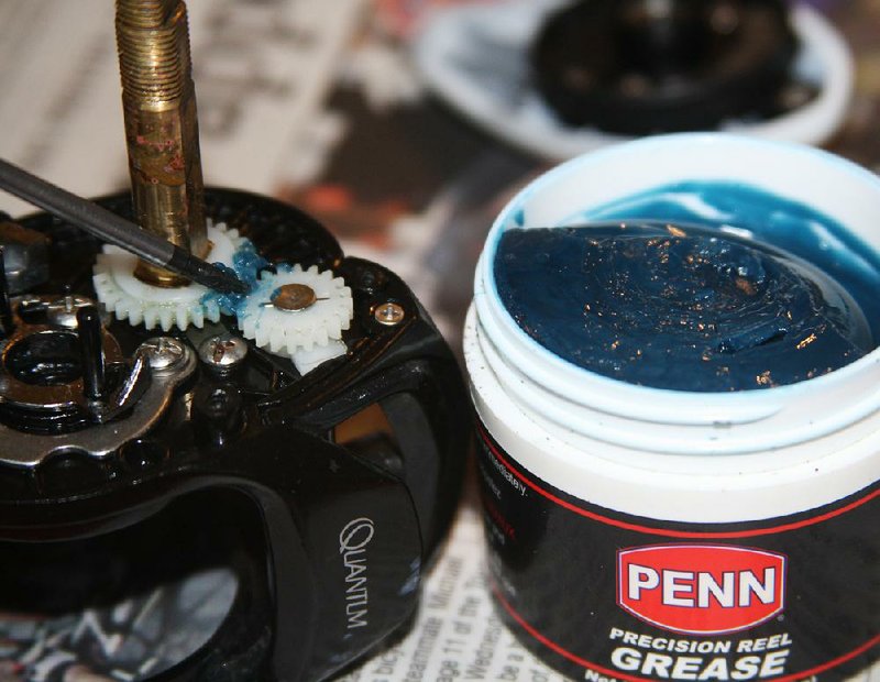 Best Grease for Fishing Reels 2022, best fishing reel grease, what kind of grease for fishing reels